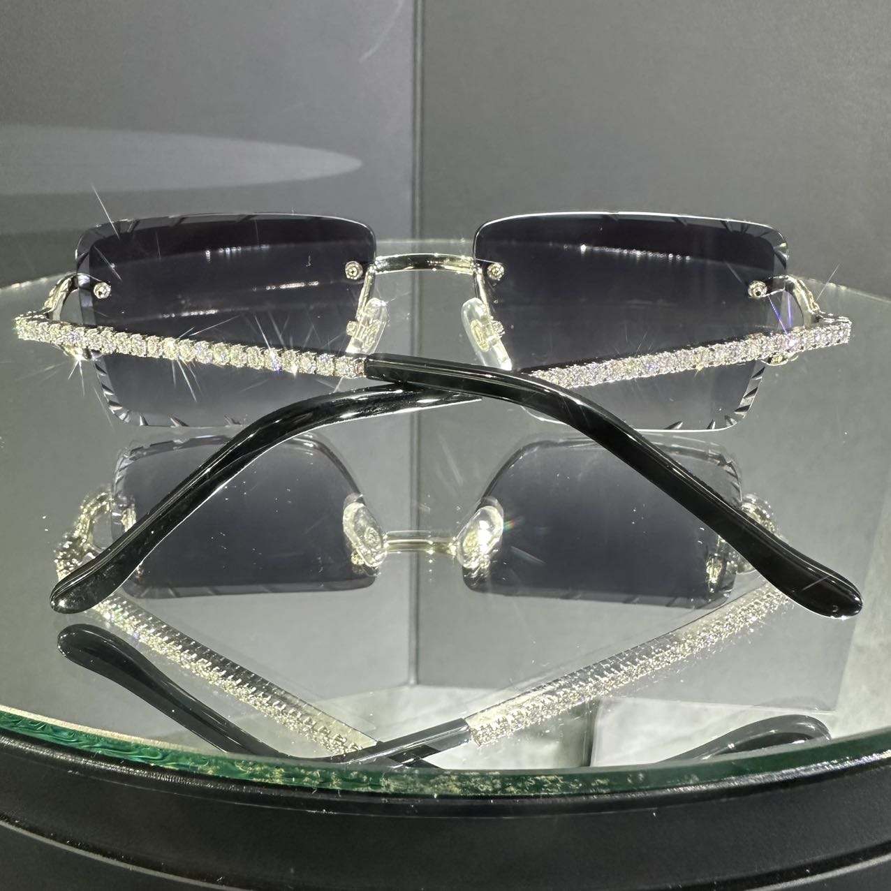 Best Selling High Quality, High End, Modern and Popular VVS Moissanite Luxury Icedout Y Sunglasses Gradient Blue Diamond Glasses