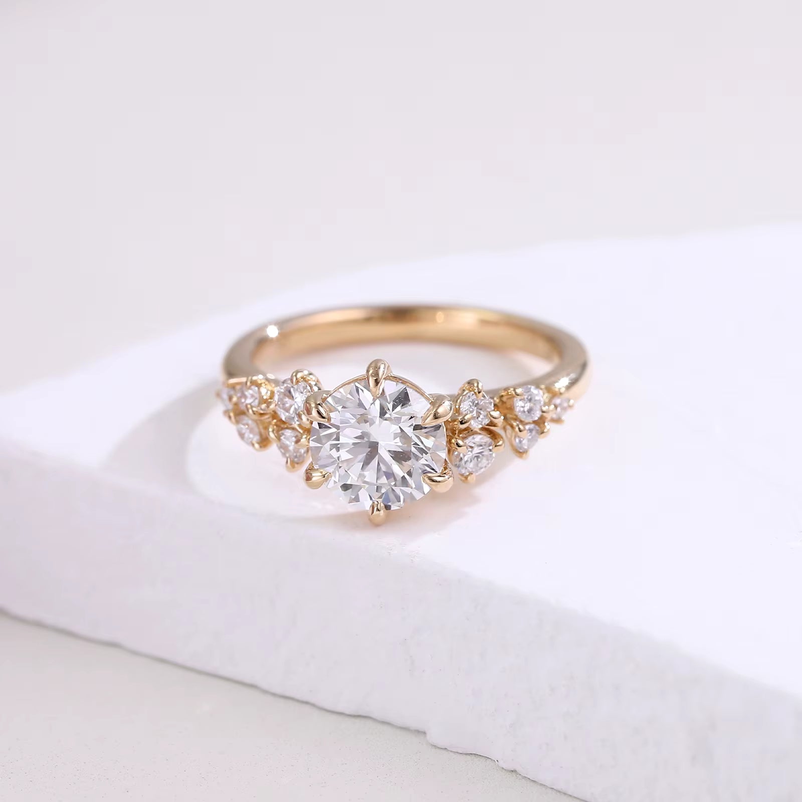 18K Yellow Gold Diamond Engagement Ring Fine Jewelry Main Stone 1 Carat Round Cut Lab Diamond Wedding Ring or Anniversary Gift